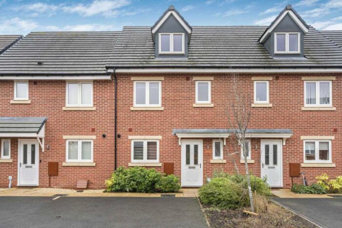 4 Bedroom Town House For Sale In Whitby Close, Monksmoor, Daventry, NN11