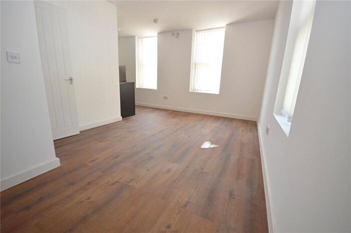 2 Bedroom Apartment To Rent In Cretan Road, Liverpool, L15