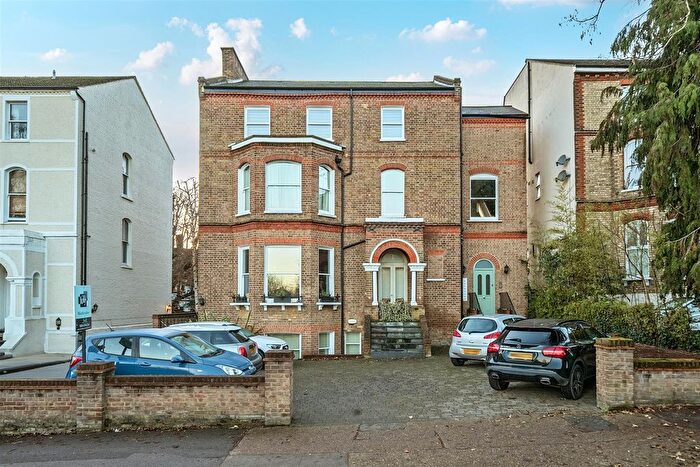 1 Bedroom Flat For Sale In Ewell Road, Surbiton, KT6