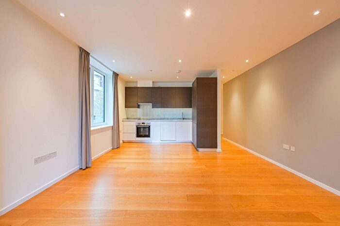 2 Bedroom Flat To Rent In Victory Parade, Stratford, London, E20