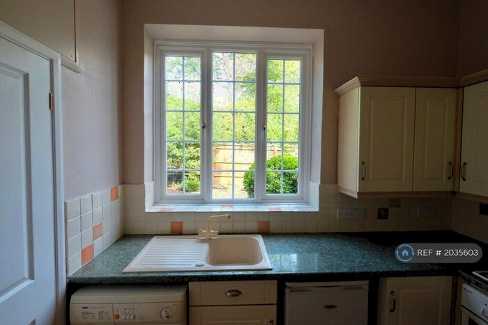 1 Bedroom Flat To Rent In Elmbridge Road, Cranleigh, GU6