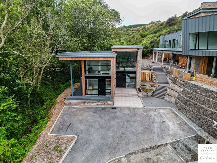 4 Bedroom Detached House For Sale In Southshore, Seaton, PL11