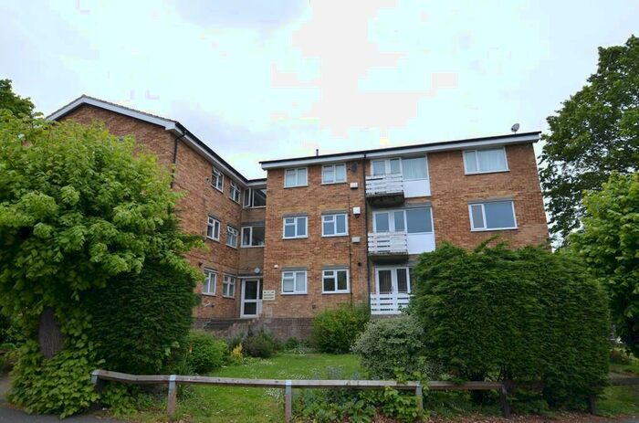2 Bedroom Flat To Rent In Hatherley Crescent, Sidcup, DA14
