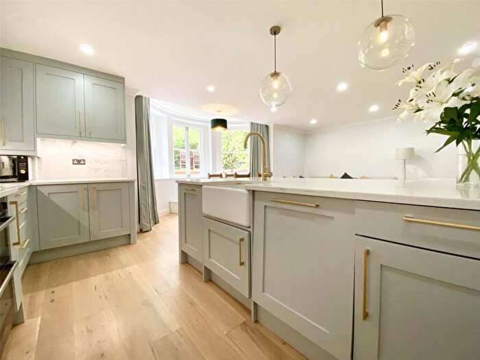 3 Bedroom Apartment To Rent In Clifton, Priory Road, BS8