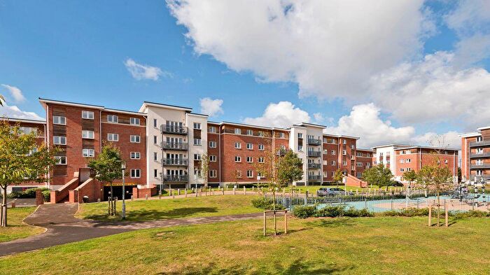 2 Bedroom Flat To Rent In Kingsquarter, Maidenhead, Berkshire, SL6