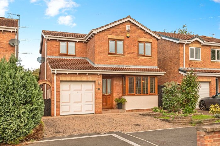 4 Bedroom Detached House For Sale In Heather Court, Outwood, Wakefield, WF1