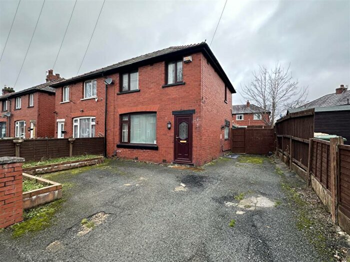 3 Bedroom Semi-Detached House To Rent In Princess Avenue, Kearsley, BL4