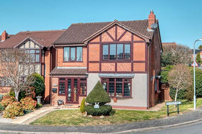 4 Bedroom Detached House For Sale In Meadowvale Road, Lickey End, B60
