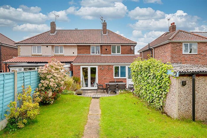 3 Bedroom Semi-Detached House For Sale In Priors Walk, York, YO26