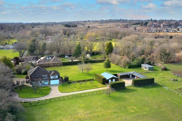 5 Bedroom Detached House For Sale In Tyndales Lane, Danbury, Chelmsford, CM3