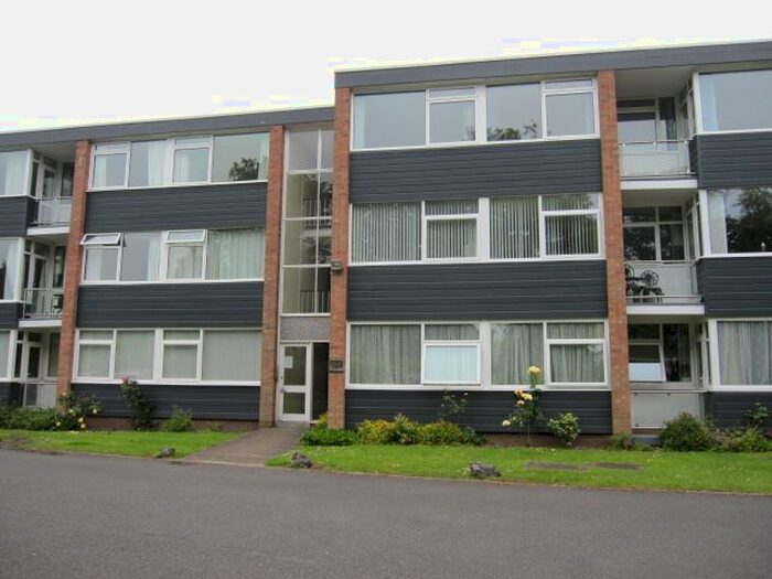 2 Bedroom Flat To Rent In Darley Mead Court, Hampton Lane, Solihull, B91