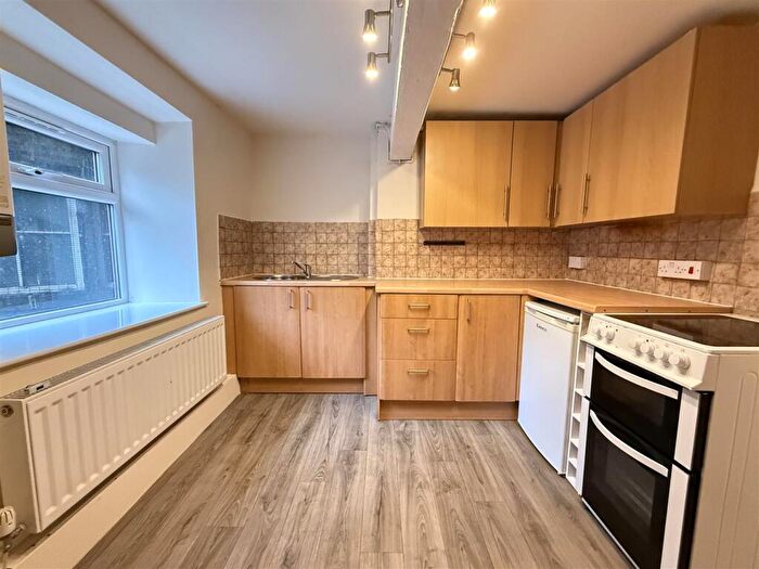 1 Bedroom Terraced House To Rent In Saddleworth Road, Greetland, HX4