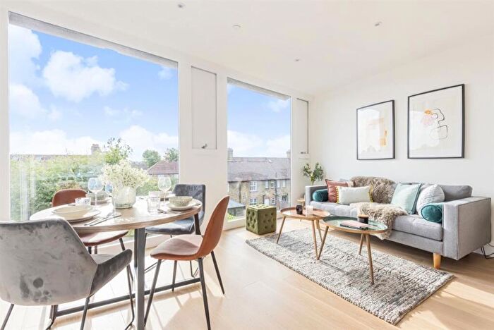 2 Bedroom Flat To Rent In Mulberry Place, Eltham, SE9