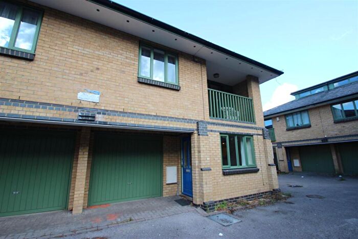 3 Bedroom House To Rent In Wilson Place, Cave Street, OX4