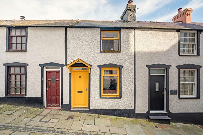 1 Bedroom Terraced House For Sale In Crown Lane, Conwy, LL32