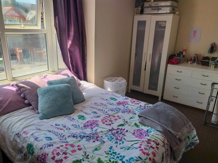 5 Bedroom Semi-Detached House To Rent In Ridgefield Road, Oxford, OX4