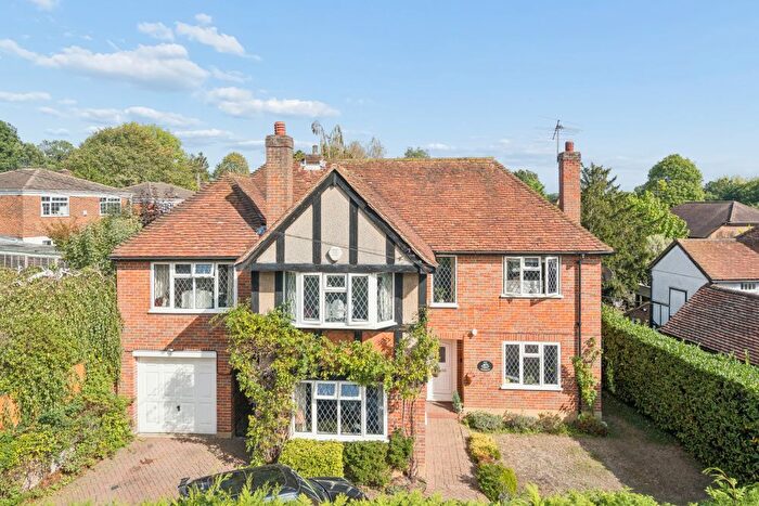 4 Bedroom Detached House For Sale In Catlins Lane, Pinner, HA5