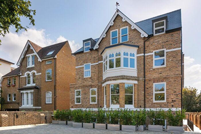 2 Bedroom Flat For Sale In Sutherland Road, London, W13