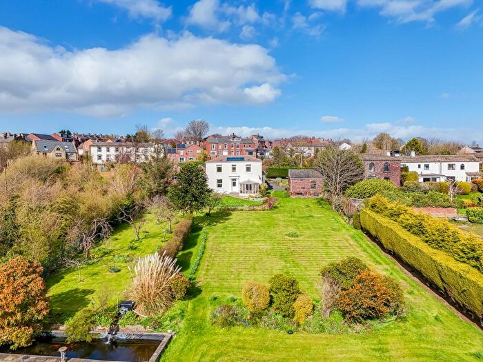 5 Bedroom Detached House For Sale In Blue Butts, Ossett, WF5