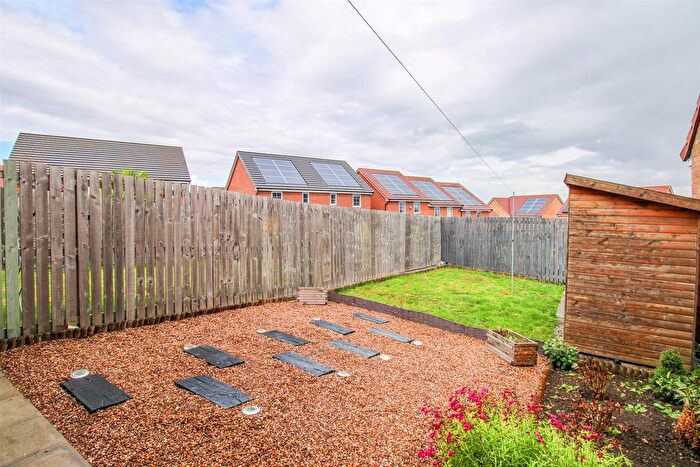 2 Bedroom Semi-detached House For Sale In Ramsden Crescent, Pontefract, WF8