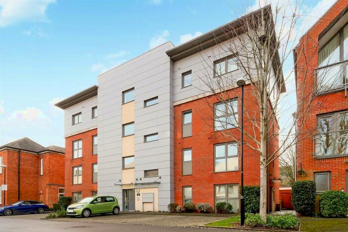 2 Bedroom Apartment To Rent In Longley Road, Chichester, PO19