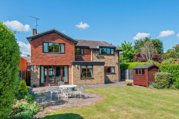 4 Bedroom Detached House For Sale In Green Close, Chelmsford, CM1