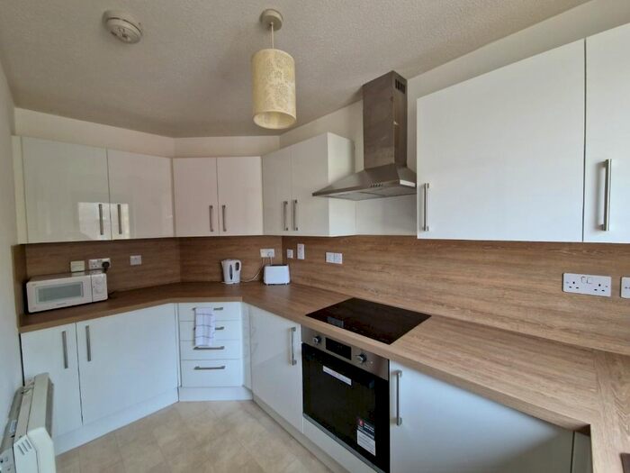 2 Bedroom Flat To Rent In Bloomfield Court, City Centre, Aberdeen, AB10