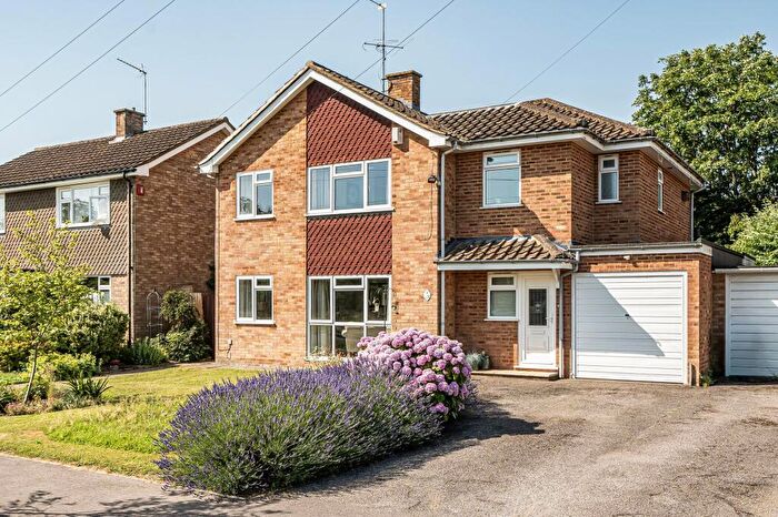 5 Bedroom Detached House For Sale In Richmond Way, Fetcham, KT22