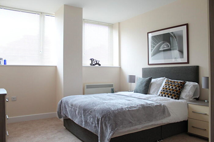 1 Bedroom Apartment To Rent In Castle Court, The Minories, Dudley, DY2