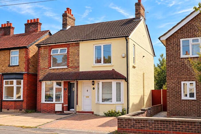 2 Bedroom Semi-Detached House For Sale In Cressing Road, Braintree, CM7