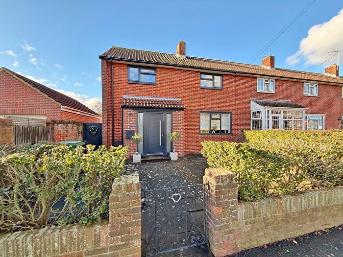 3 Bedroom End Of Terrace House For Sale In Lower Drayton Lane, Drayton, PO6
