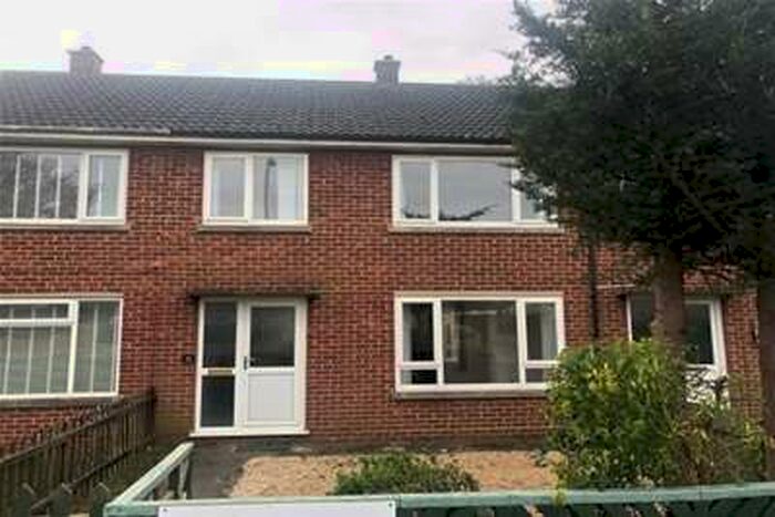 3 Bedroom House To Rent In Churchill Road, Bicester, OX26