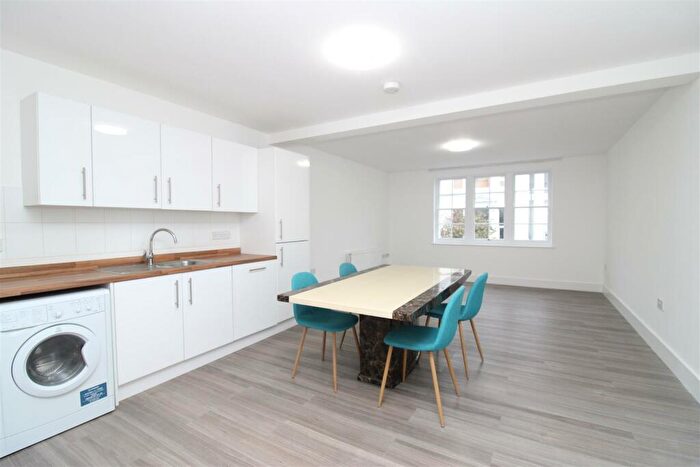 2 Bedroom Flat To Rent In Stone Street, Brighton, BN1