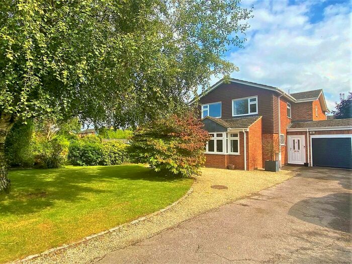 4 Bedroom Detached House To Rent In Millers Turn, Chinnor, OX39