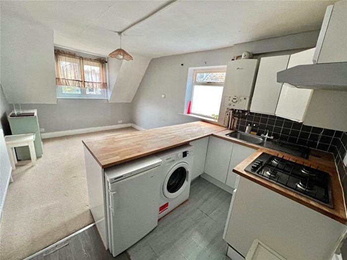1 Bedroom Flat To Rent In Newnham Road, London, N22