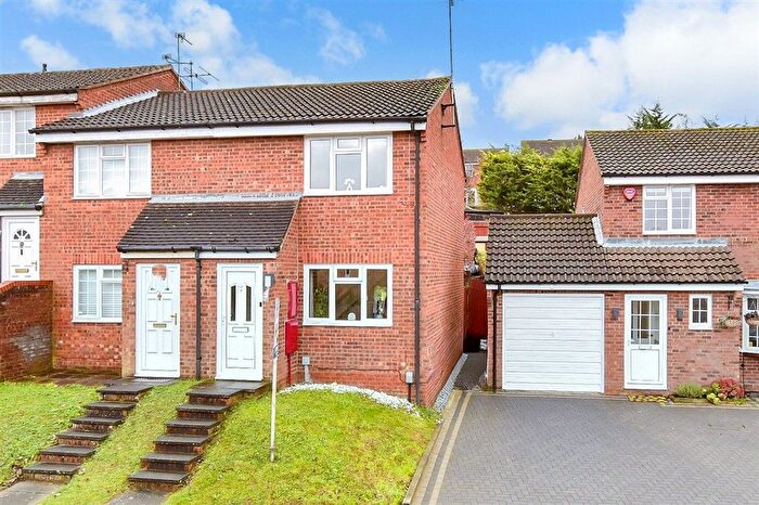 2 Bedroom End Of Terrace House For Sale In Bronington Close, Walderslade, Chatham, Kent, ME5