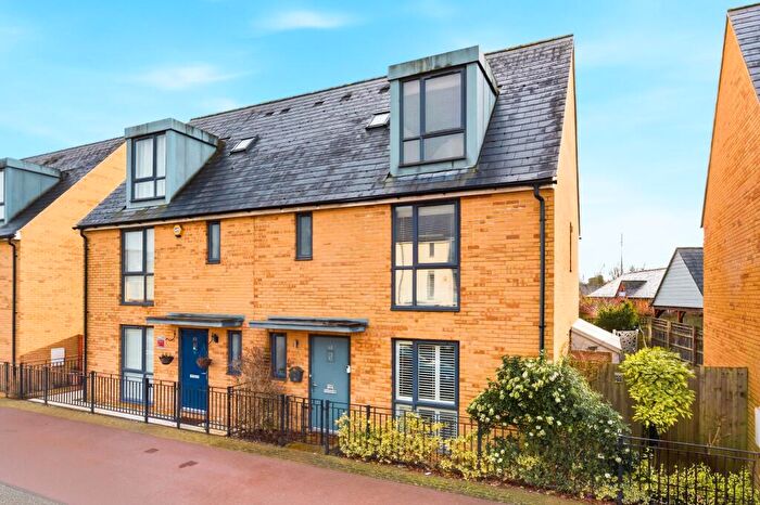 4 Bedroom Semi-Detached House For Sale In Fen Street, Brooklands, MK10