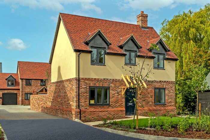 3 Bedroom Detached House For Sale In Main Road, MK16