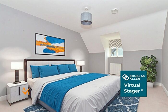 5 Bedroom Detached House For Sale In Buckingham Road, Epping, Essex, CM16
