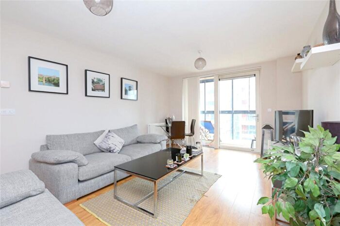 2 Bedroom Flat To Rent In Gaumont Tower, London, E8