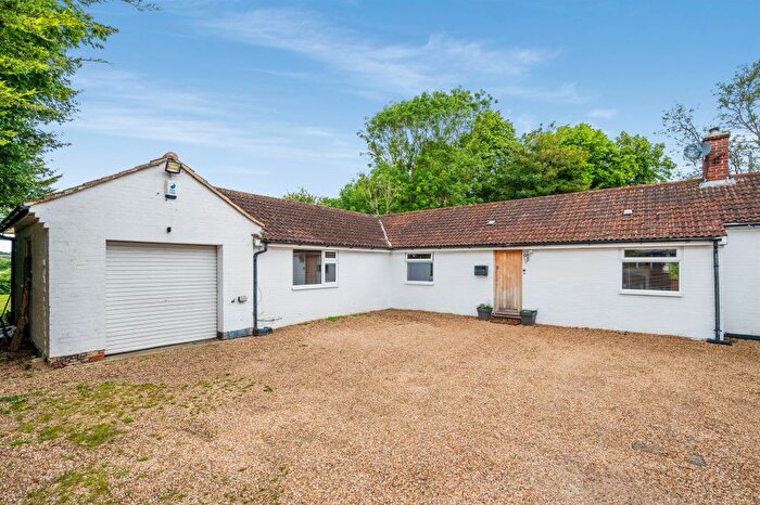4 Bedroom Semi Detached Bungalow For Sale In Eastbourne Road, Blindley Heath, Lingfield, RH7