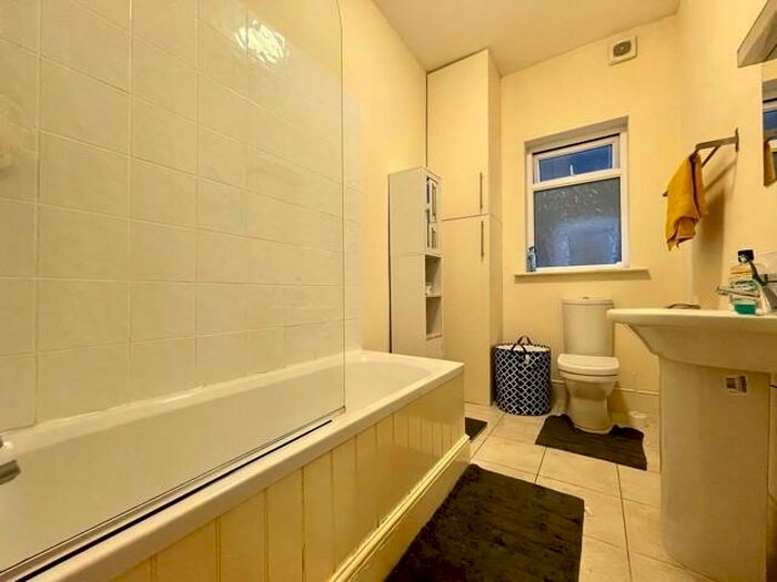 1 Bedroom Flat To Rent In York Road, Birmingham, B16