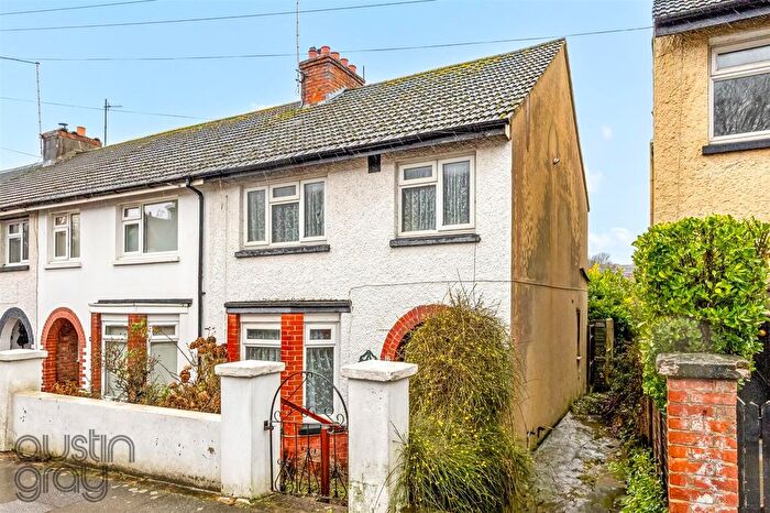 3 Bedroom Property For Sale In Southdown Road, Portslade, Brighton, BN41