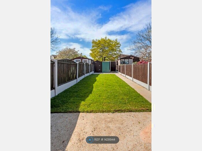 2 Bedroom Terraced House To Rent In Daltons Fen, Basildon, SS13