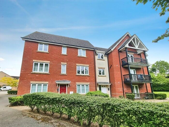 2 Bedroom Flat For Sale In Worsdell Close, Ipswich, IP2