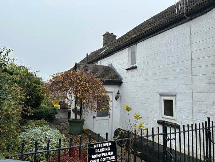 3 Bedroom Cottage For Sale In Montpelier Place, Buxton, Derbyshire, SK17