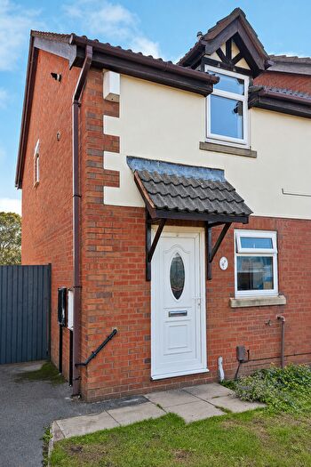 2 Bedroom Terraced House To Rent In Stringer Court, Stoke-On-Trent, Staffordshire, ST6