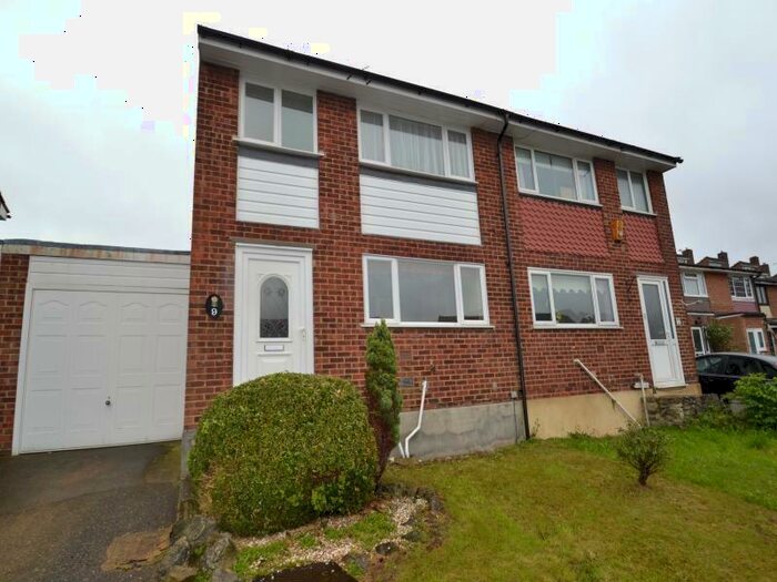 3 Bedroom Semi-Detached House To Rent In Quickthorn Crescent, Walderslade, Chatham, Kent, ME5