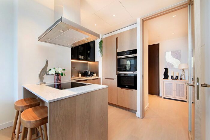 1 Bedroom Flat To Rent In Nine Elms Lane, New Covent Garden, SW8