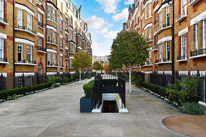 1 Bedroom Flat For Sale In Walton Street, Chelsea, SW3